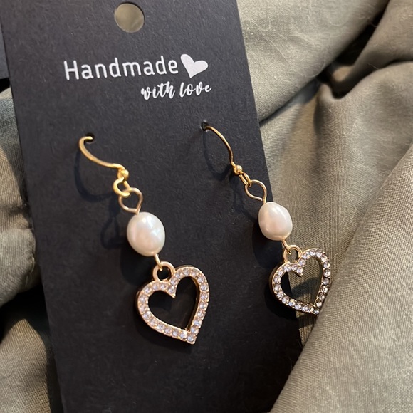 18K Gold hoops, freshwater Pearl Rhinestone heart earrings - Picture 3 of 3